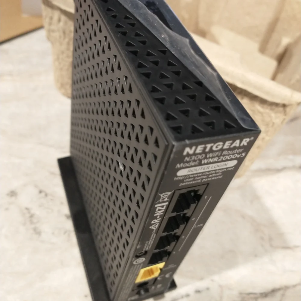 Netgear N300 WiFi Router - Picture 9 of 10